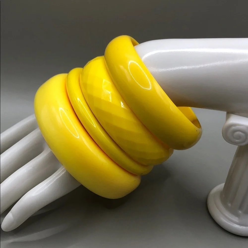Bundle lot 4 yellow vintage acrylic resin 90's bangle bracelets stack layer